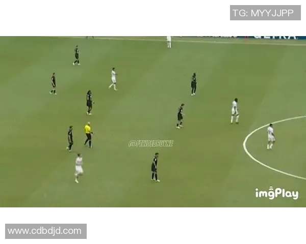 贝林厄姆的崛起与未来潜力分析：足球界的新星如何改变比赛格局